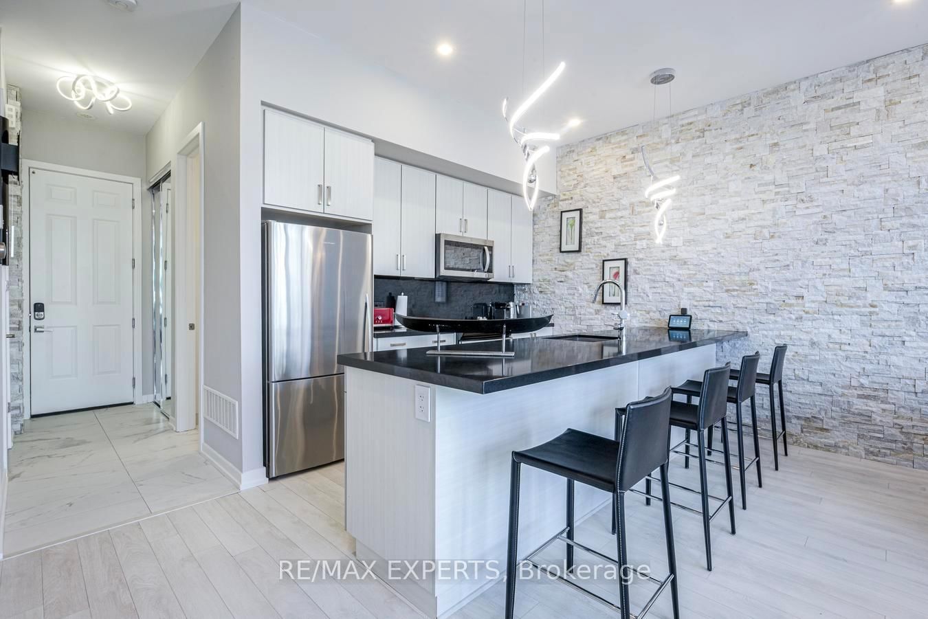 3585 Riva Avenue • Innisfil, ON photo 9