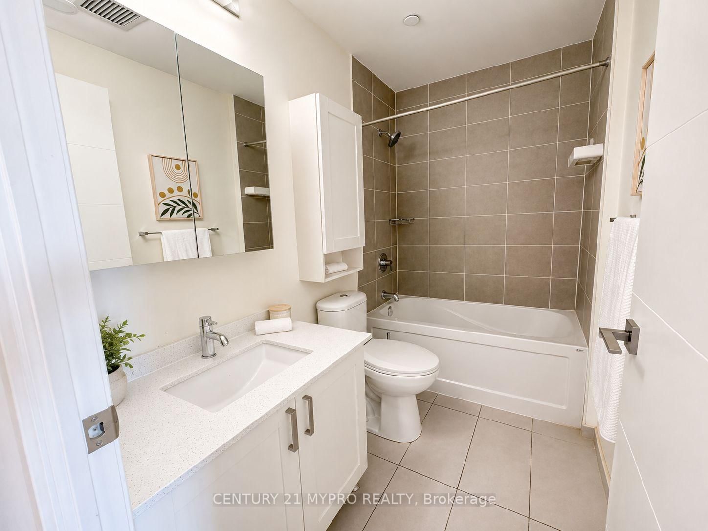 28 Uptown Drive • #Rg12 • Markham, ON photo 4