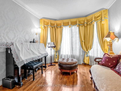 92 Braeside Square • Markham, ON photo 5