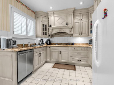 92 Braeside Square • Markham, ON photo 7