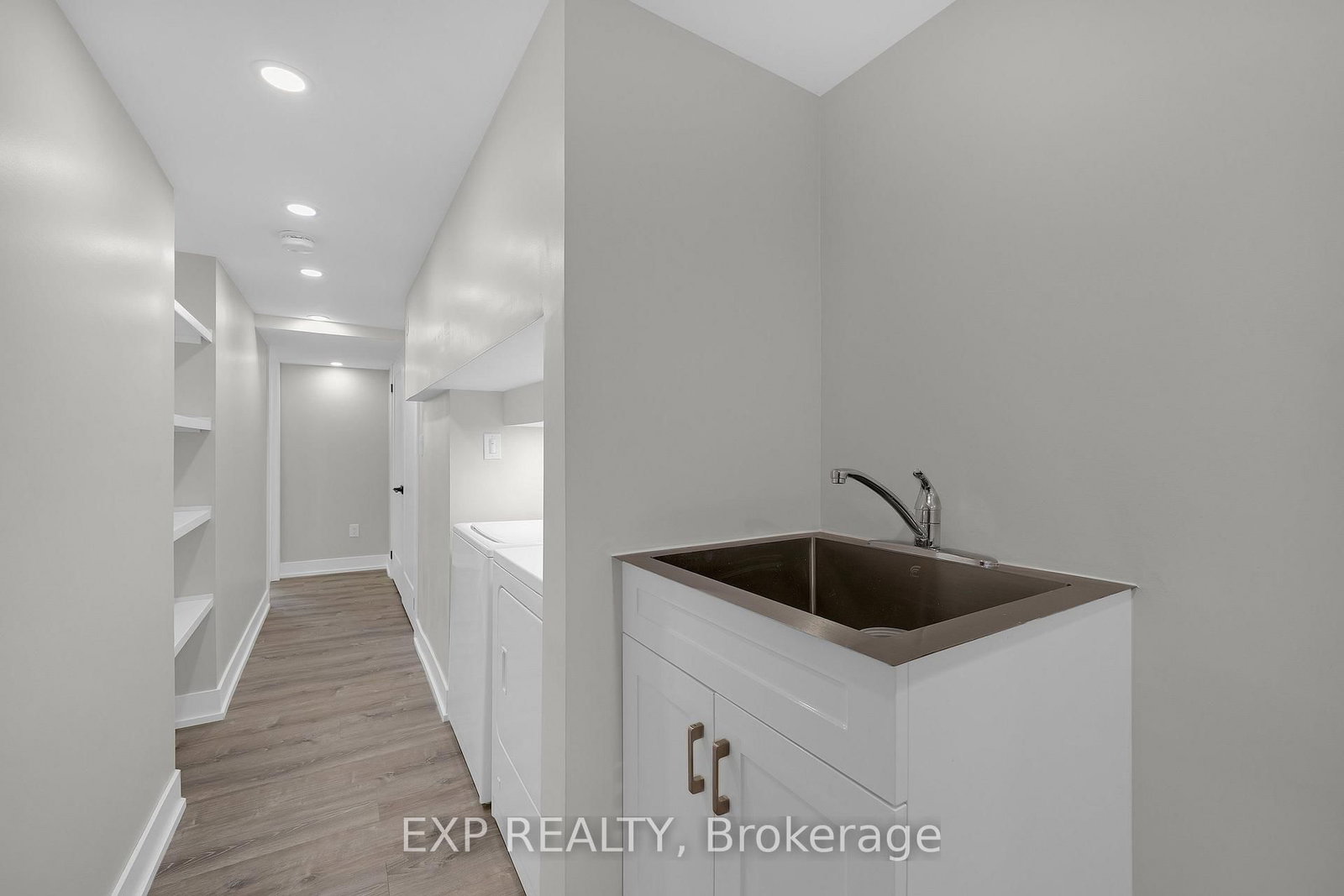 25 La Cassandra Drive, Vaughan 5