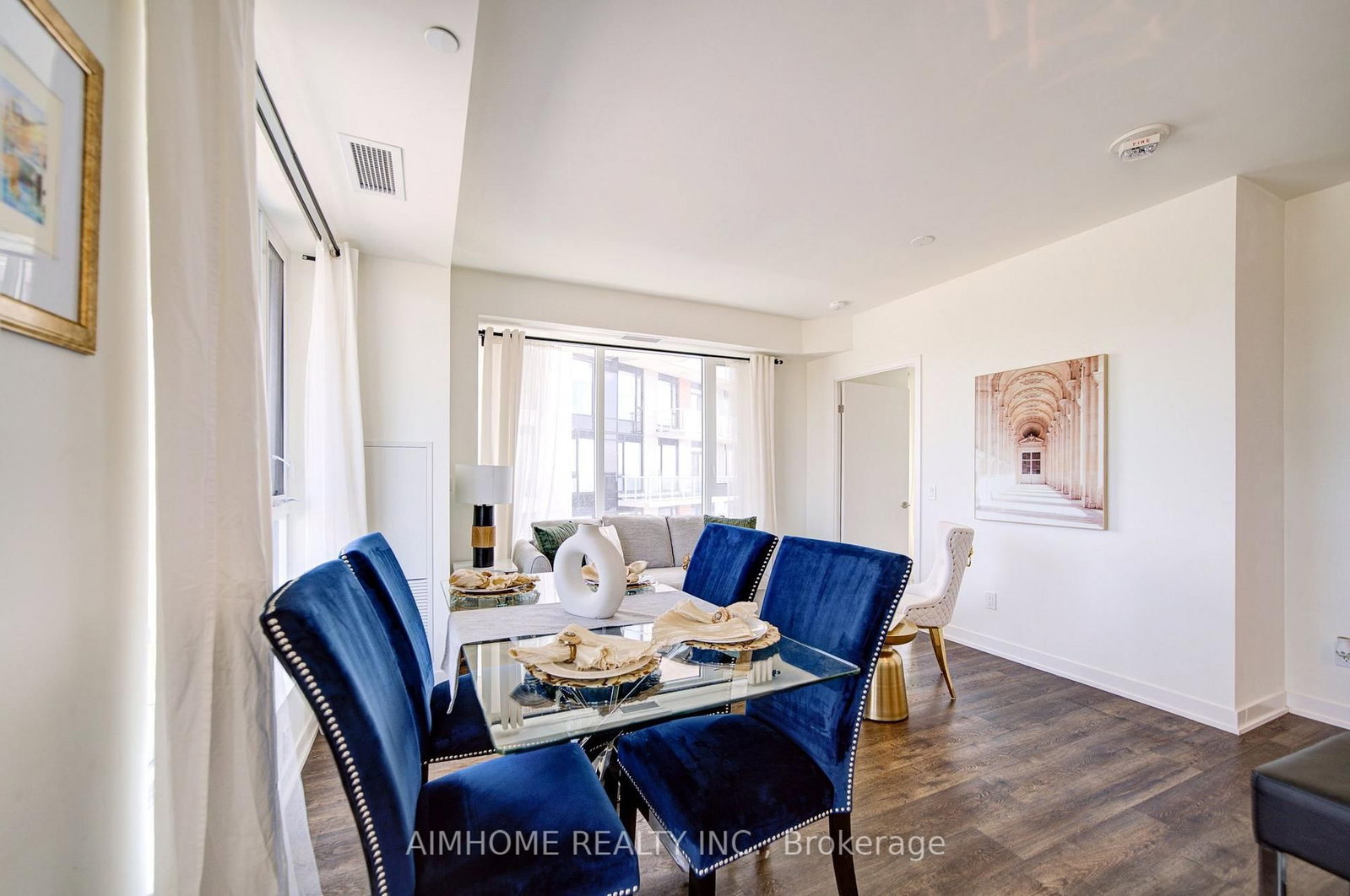 2 David Eyer Road E • #829 • Richmond Hill, ON photo 4