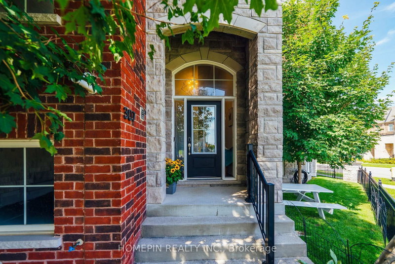 307 Dundas Way