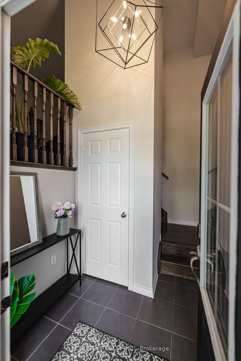 307 Dundas Way