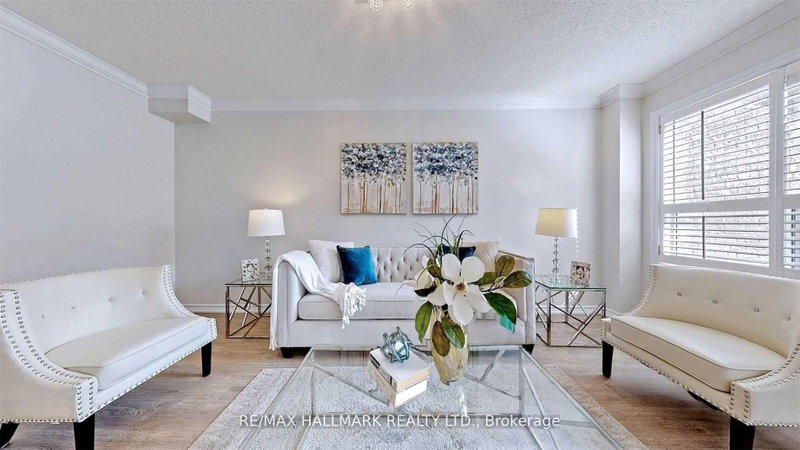 77 Silverdart Crescent