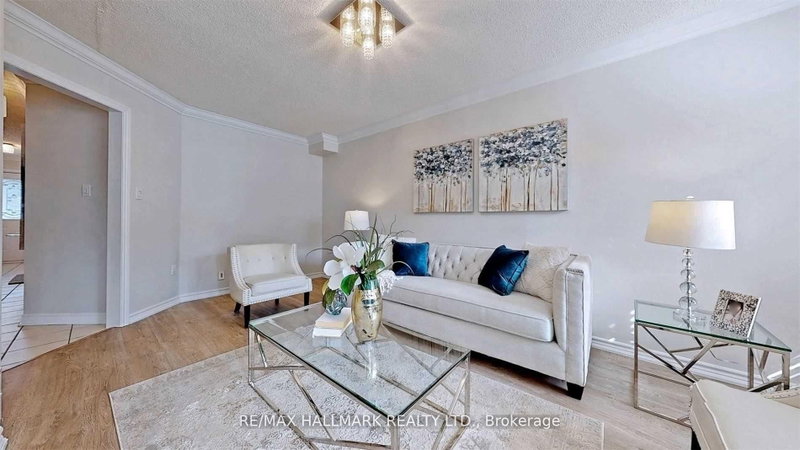 77 Silverdart Crescent