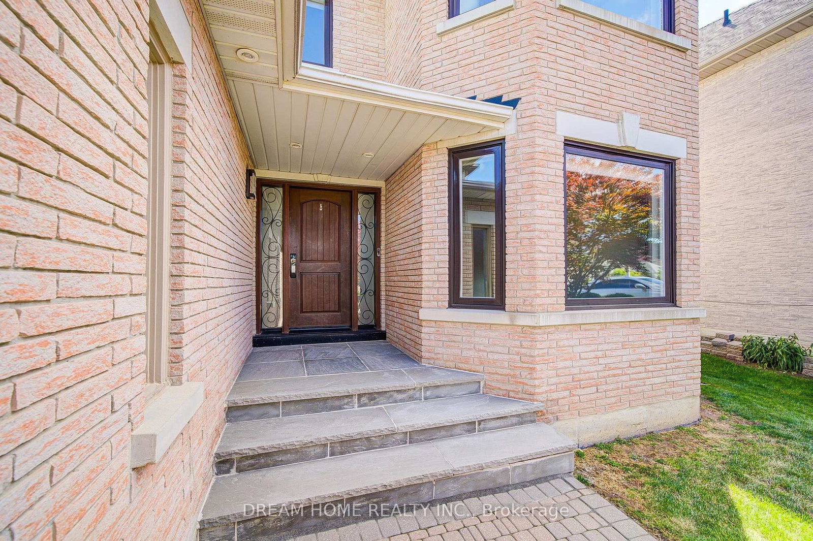 5 Silk Court • Richmond Hill, ON photo 3