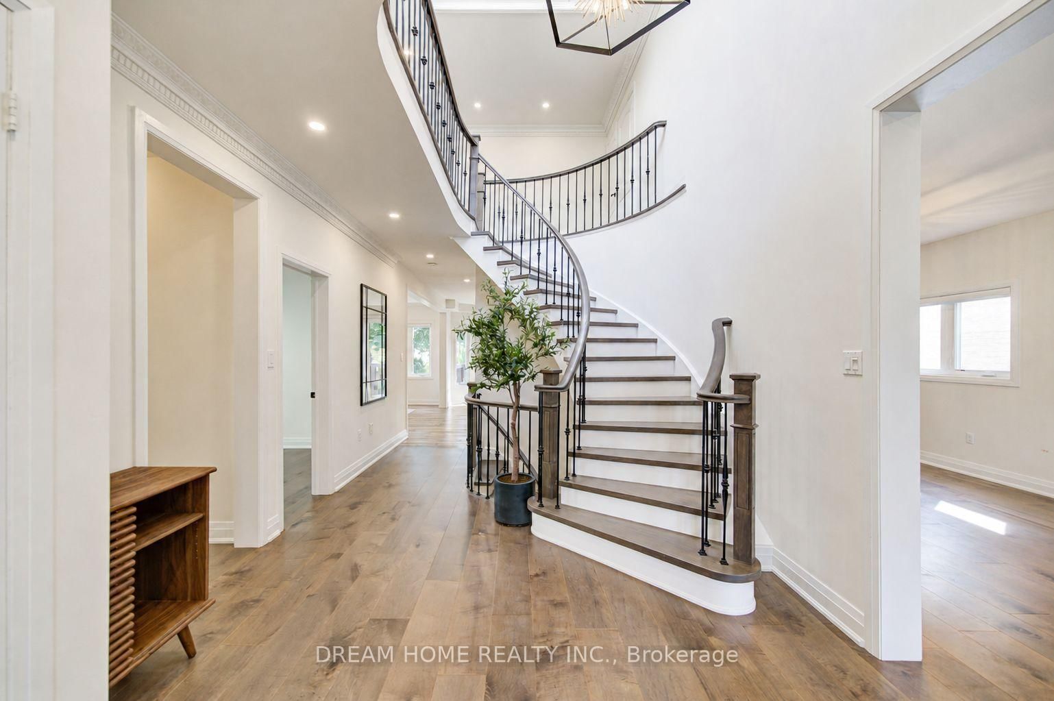 5 Silk Court • Richmond Hill, ON photo 5