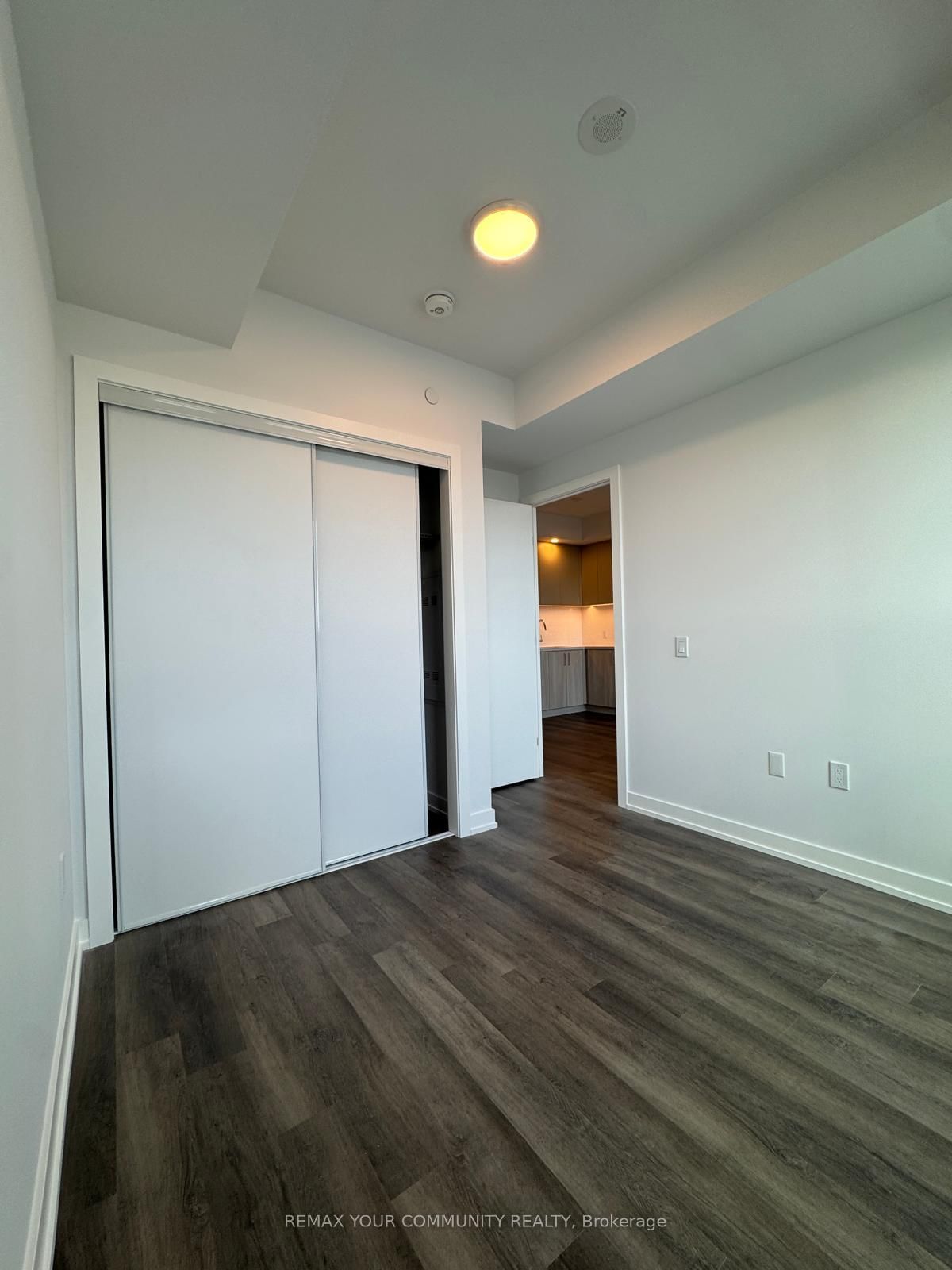 1101-21 Meadowdale Rd, Vaughan, view 9