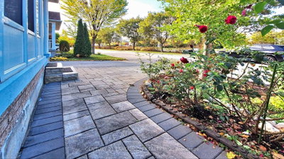 10 Majestic Drive • Markham, ON photo 4