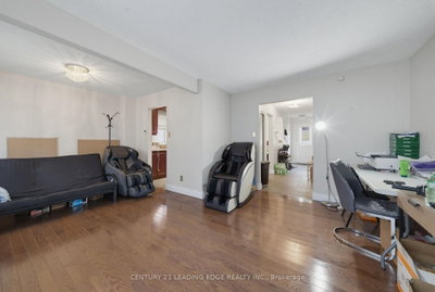 56 Sunshine Drive • Richmond Hill, ON photo 5