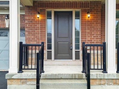 161 Cranberry Lane • Aurora, ON photo 5