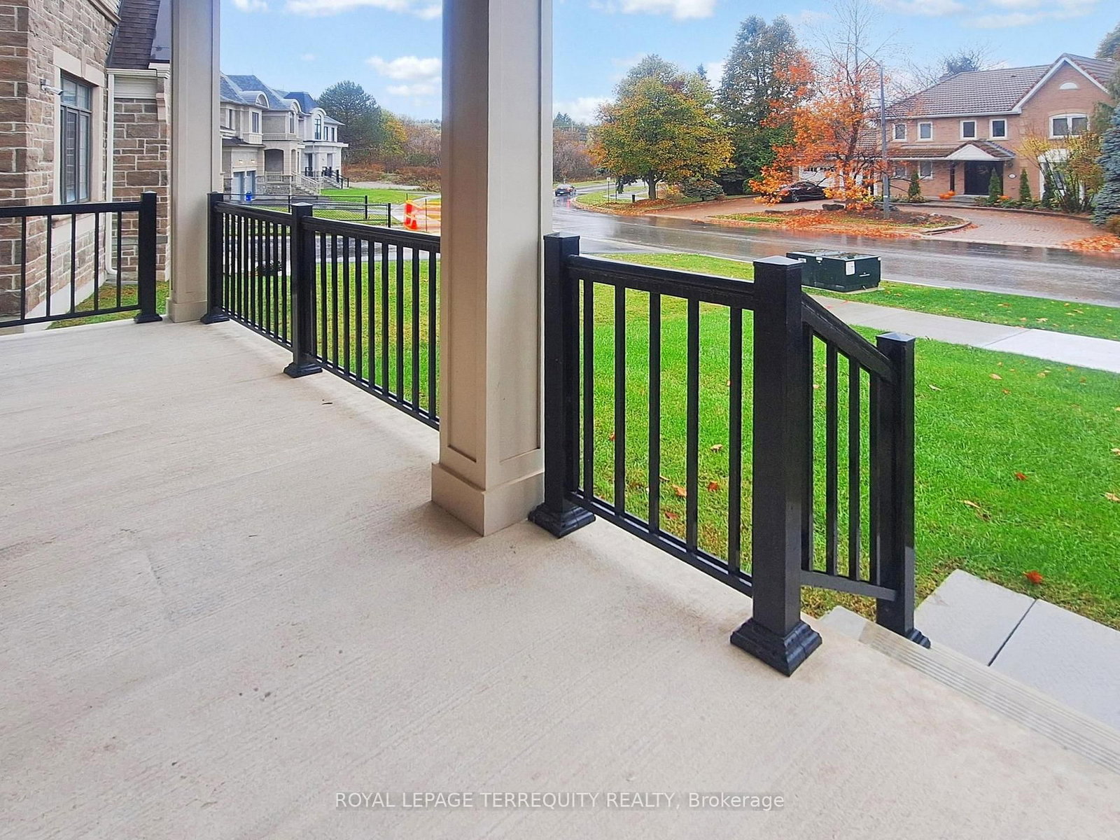 161 Cranberry Lane • Aurora, ON photo 6
