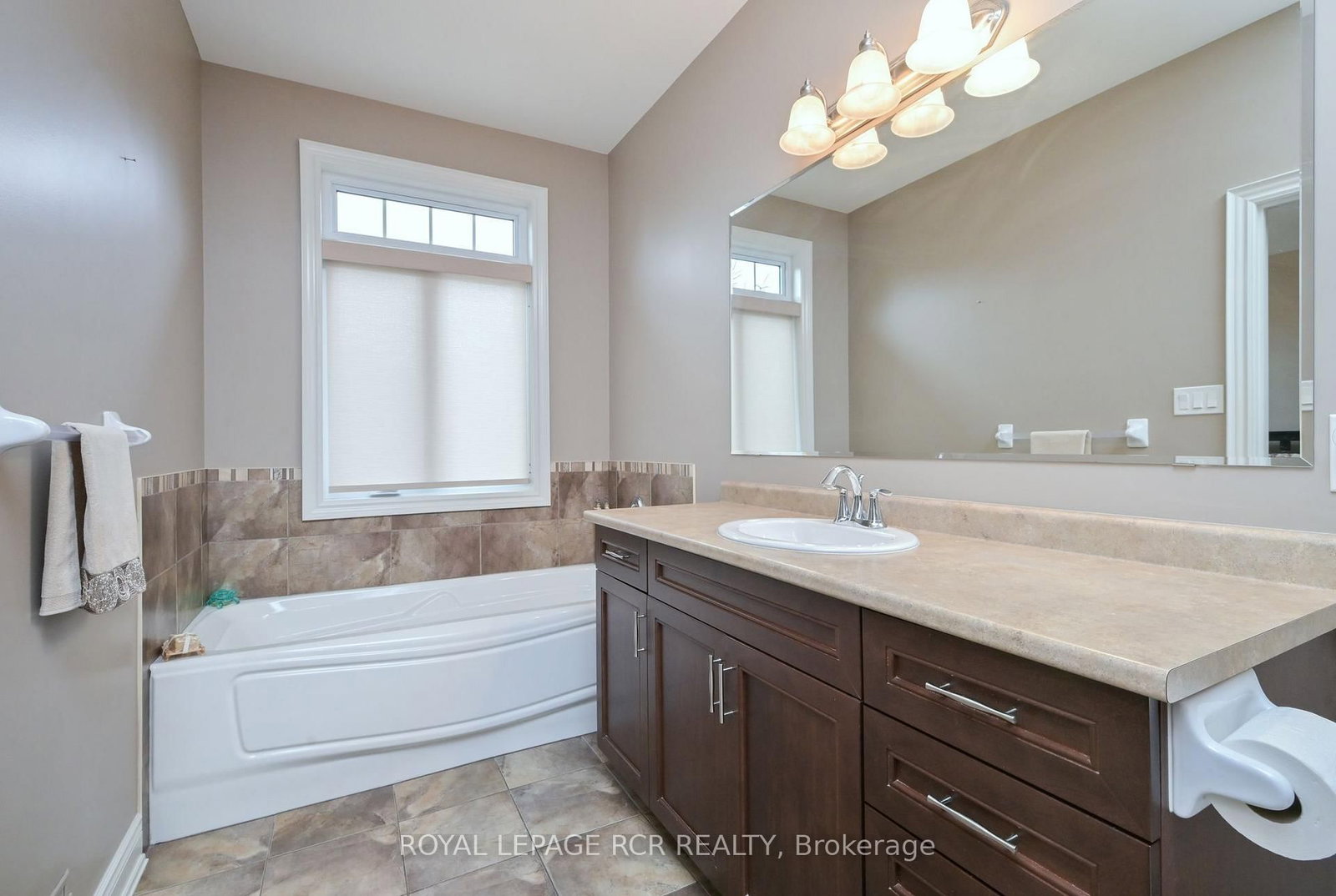 32 Hillcrest Drive • New Tecumseth, ON photo 16