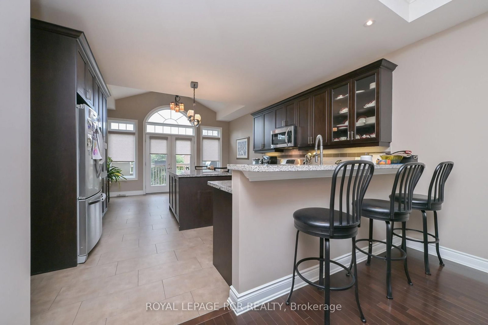 32 Hillcrest Drive • New Tecumseth, ON photo 4