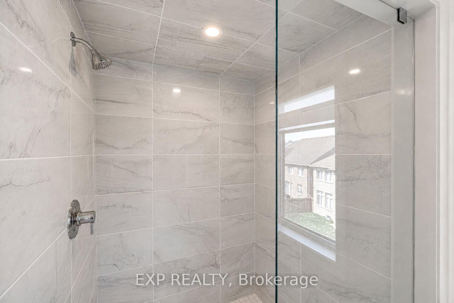 50 Kentledge Avenue N • East Gwillimbury, ON photo 26