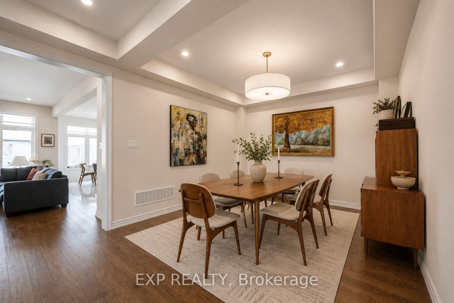 50 Kentledge Avenue N • East Gwillimbury, ON photo 4