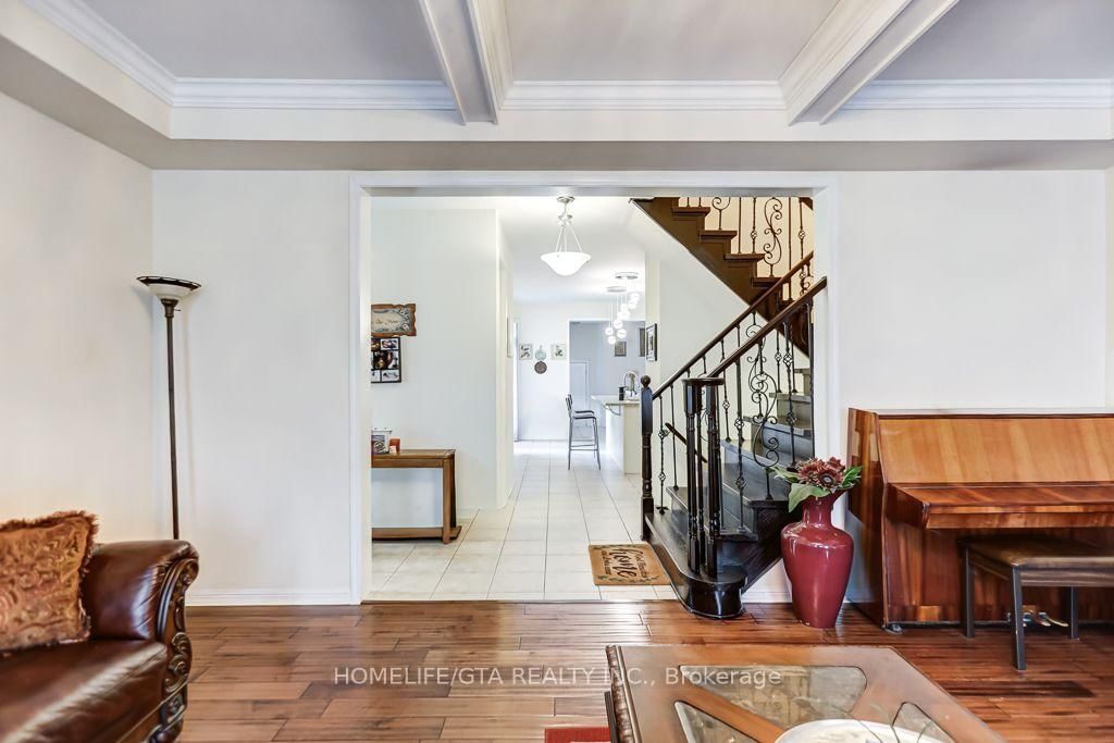 19 Wagon Works Street • Markham, ON photo 12