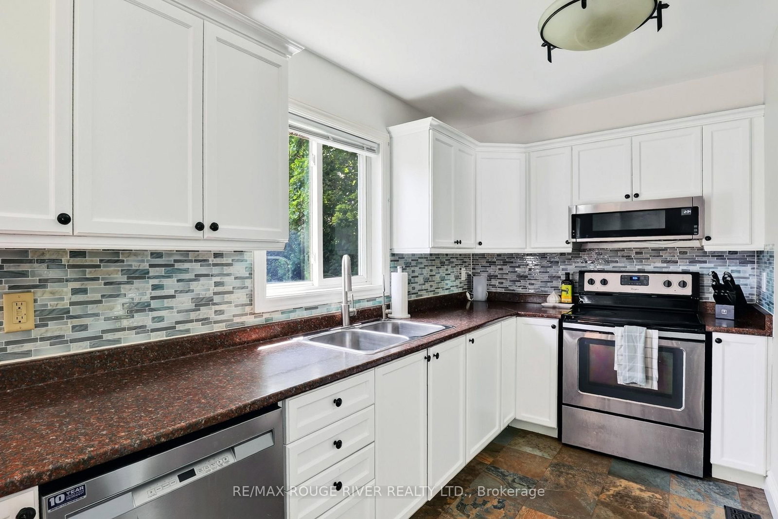 33 Creek Drive • Georgina, ON photo 17