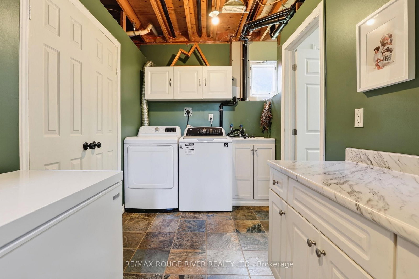 33 Creek Drive • Georgina, ON photo 37