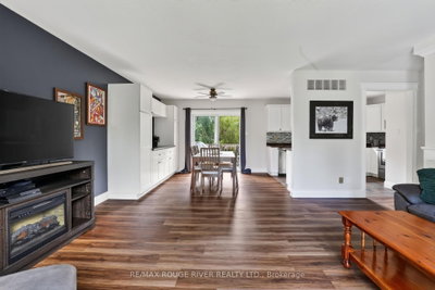 33 Creek Drive • Georgina, ON photo 7