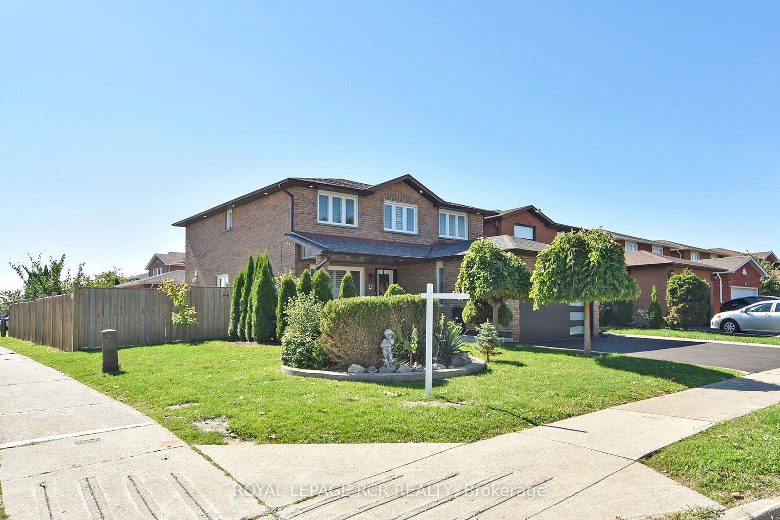 3 Jackman Crescent • Vaughan, ON photo 2