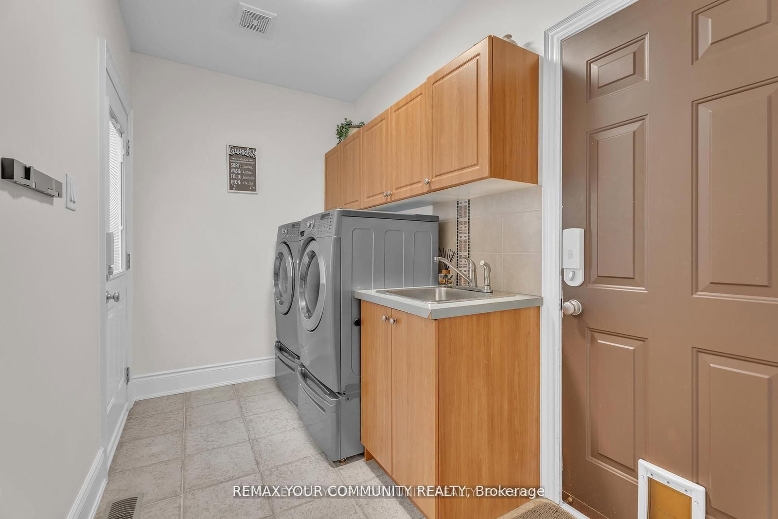 35 Vandervoort Drive • Richmond Hill, ON photo 18