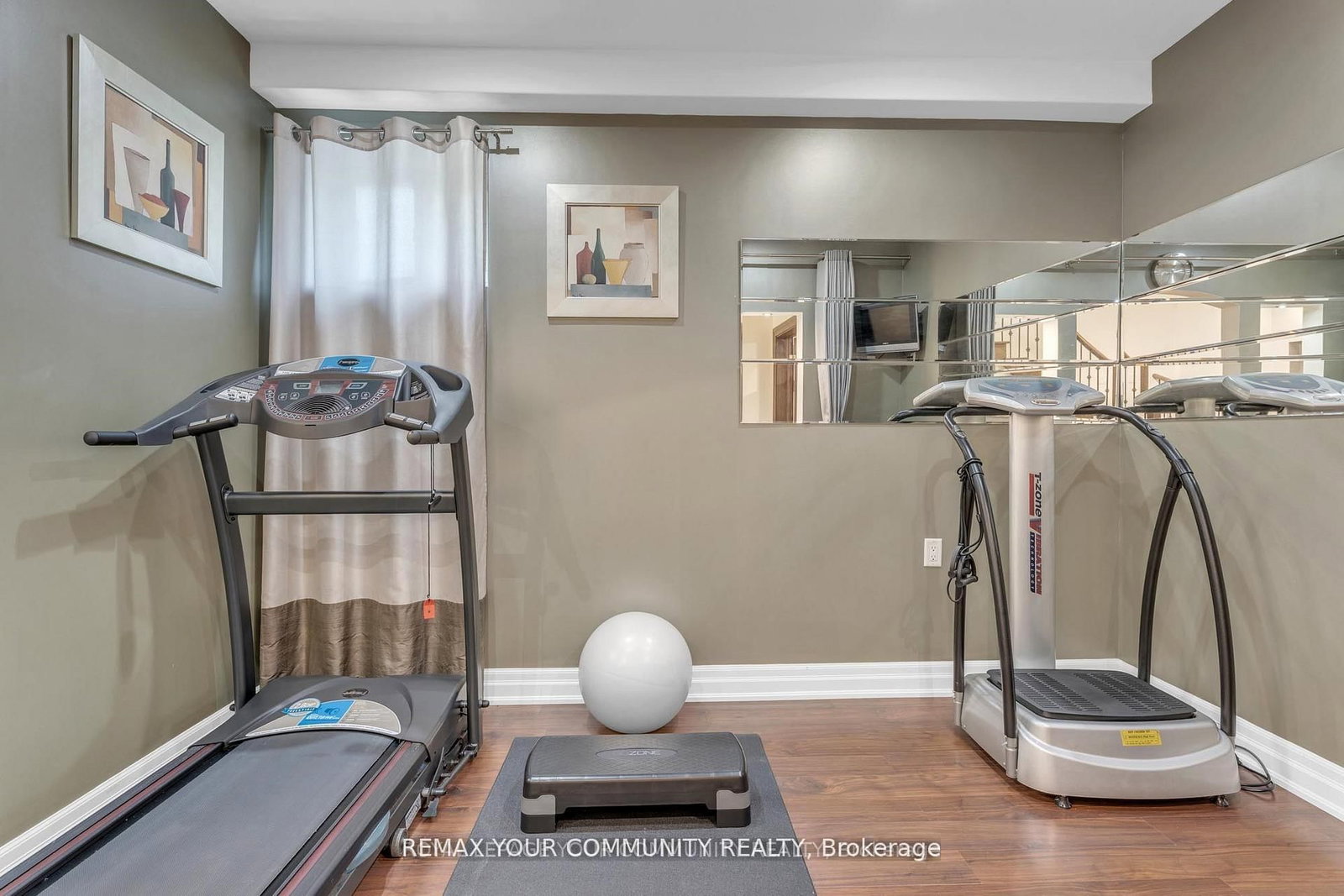35 Vandervoort Drive • Richmond Hill, ON photo 32