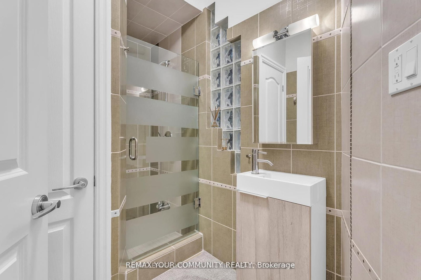 35 Vandervoort Drive • Richmond Hill, ON photo 33