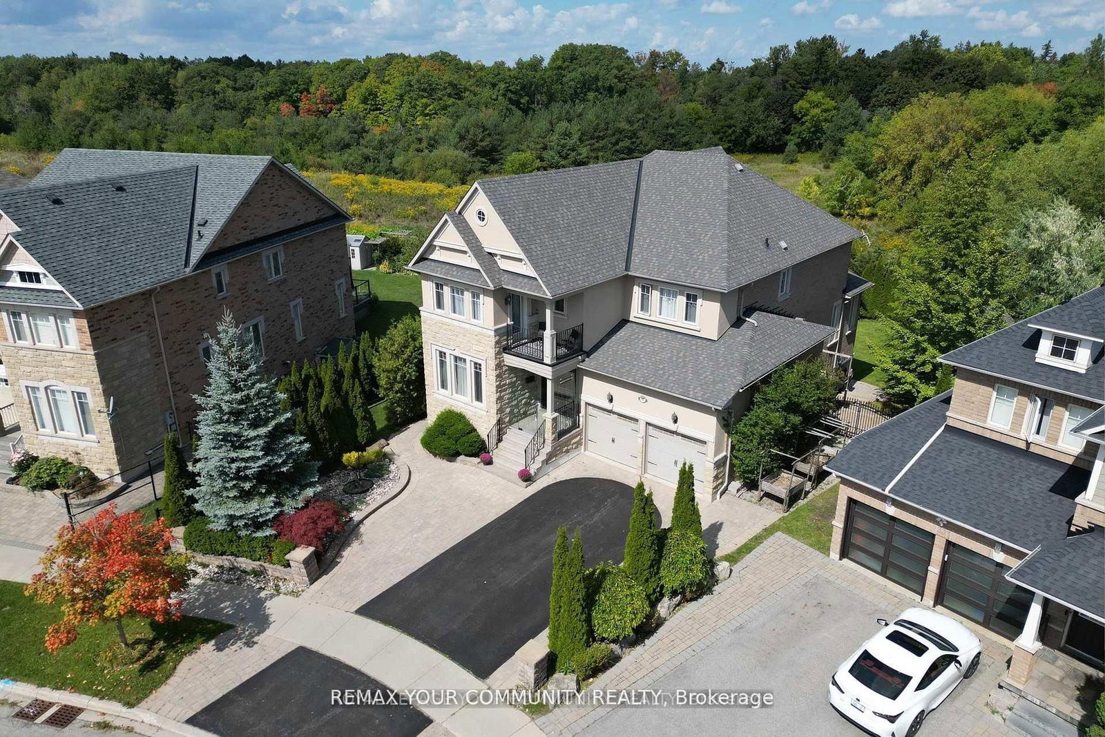35 Vandervoort Drive • Richmond Hill, ON photo 4