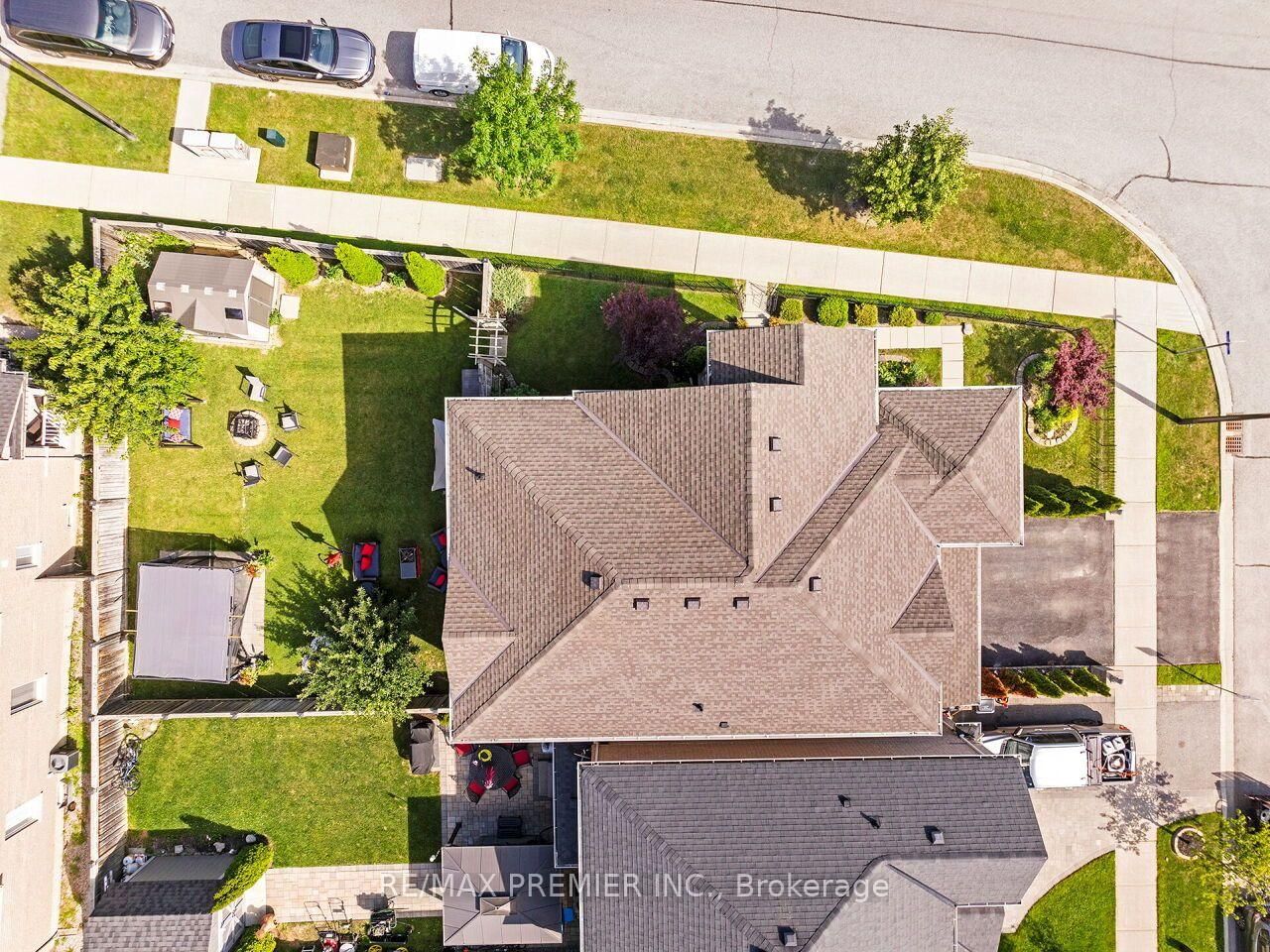 183 Aishford Road • Bradford West Gwillimbury, ON photo 3