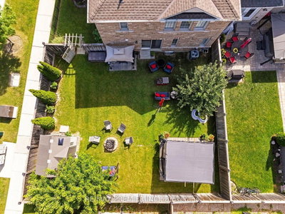 183 Aishford Road • Bradford West Gwillimbury, ON photo 4