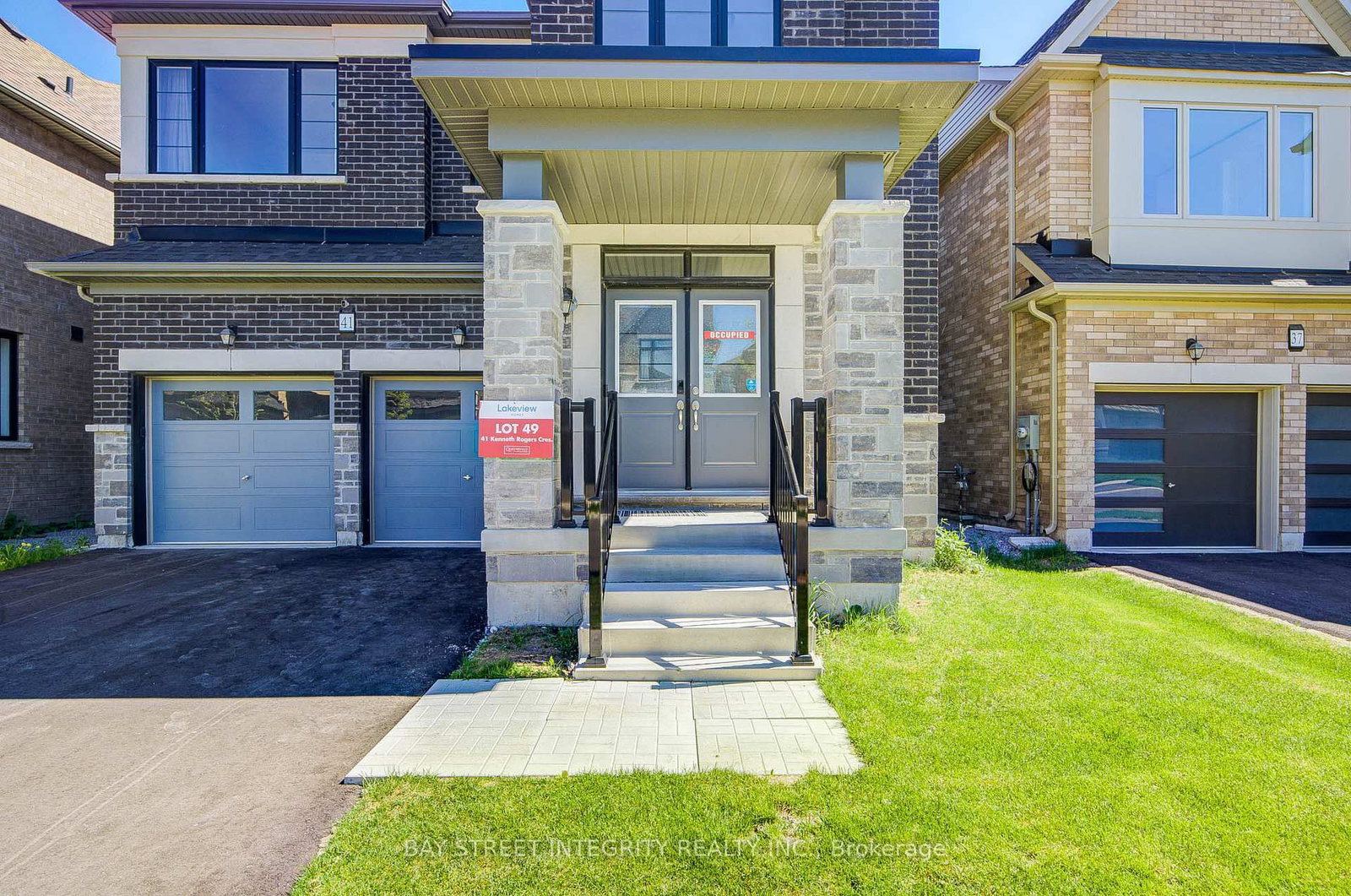 41 Kenneth Rogers Crescent • East Gwillimbury, ON photo 3