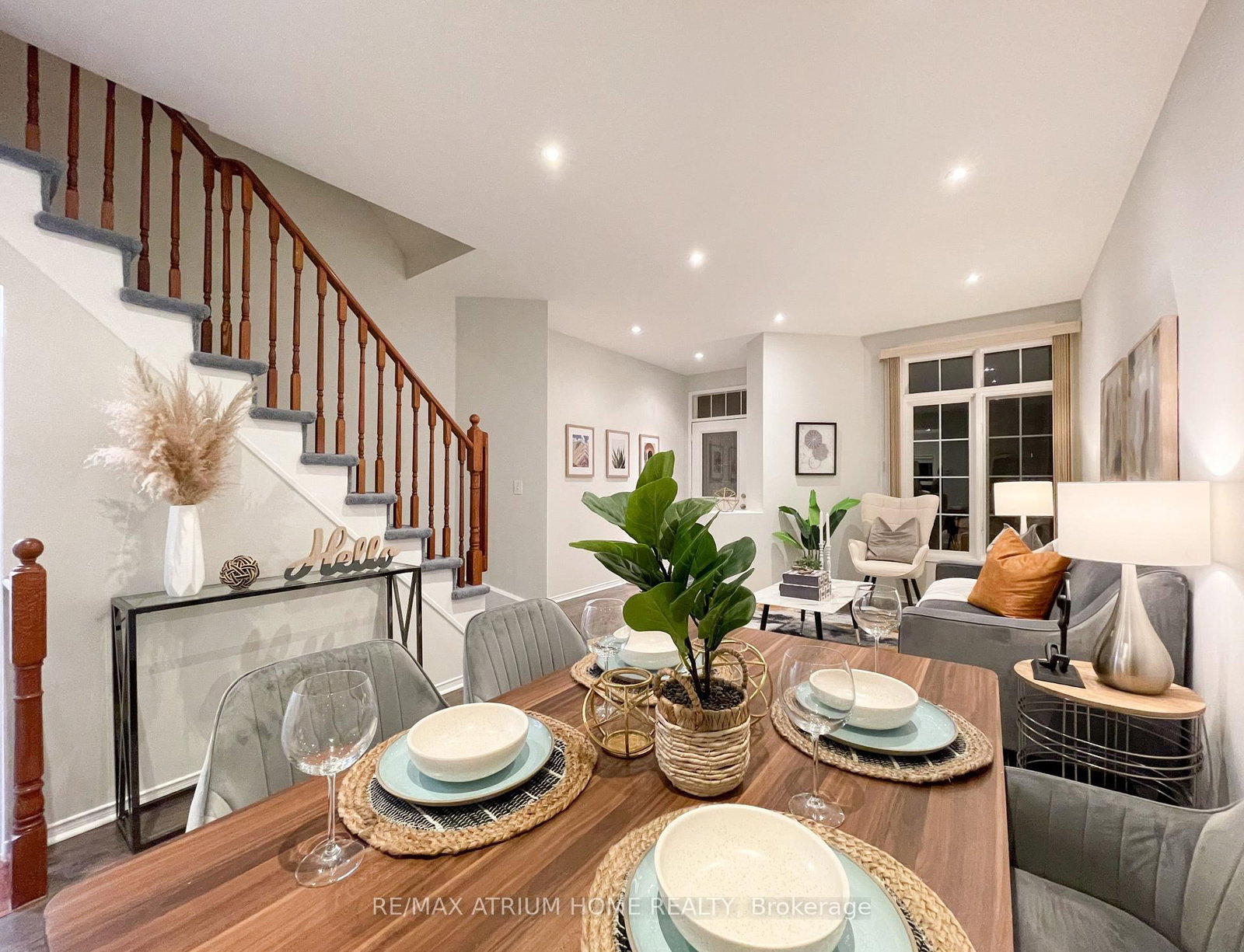 45 Madison Heights Boulevard • Markham, ON photo 3