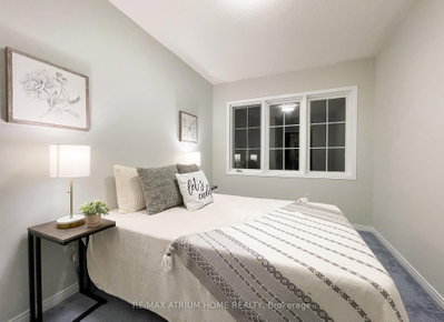 45 Madison Heights Boulevard • Markham, ON photo 8
