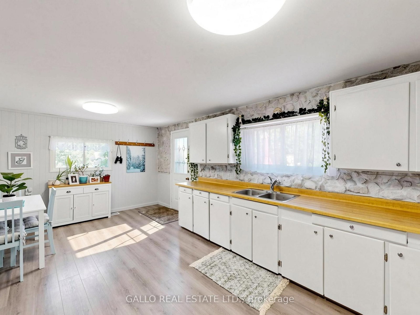 68 Valley Road • Whitchurch-Stouffville, ON photo 11