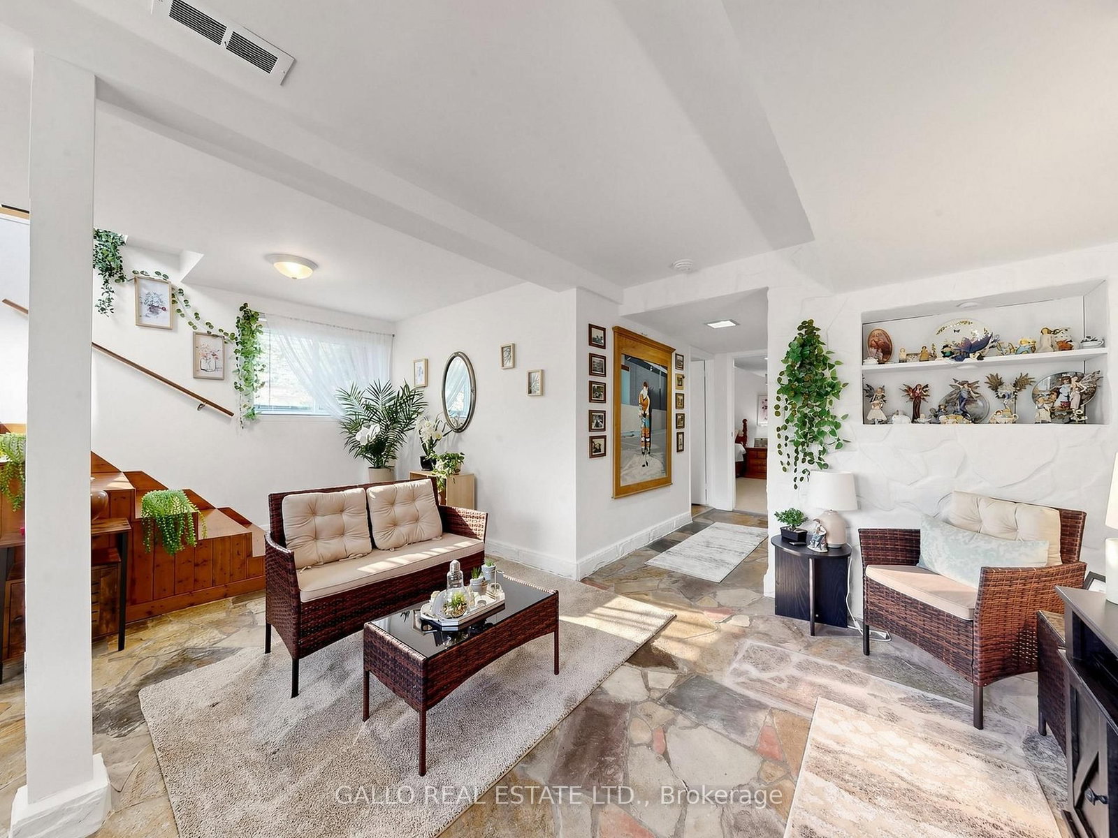68 Valley Road • Whitchurch-Stouffville, ON photo 16