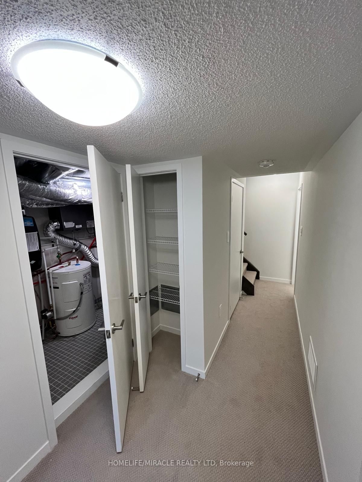 31 Honeycrisp Crescent • #68 • Vaughan, ON photo 14