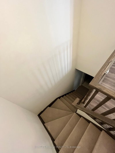31 Honeycrisp Crescent • #68 • Vaughan, ON photo 8
