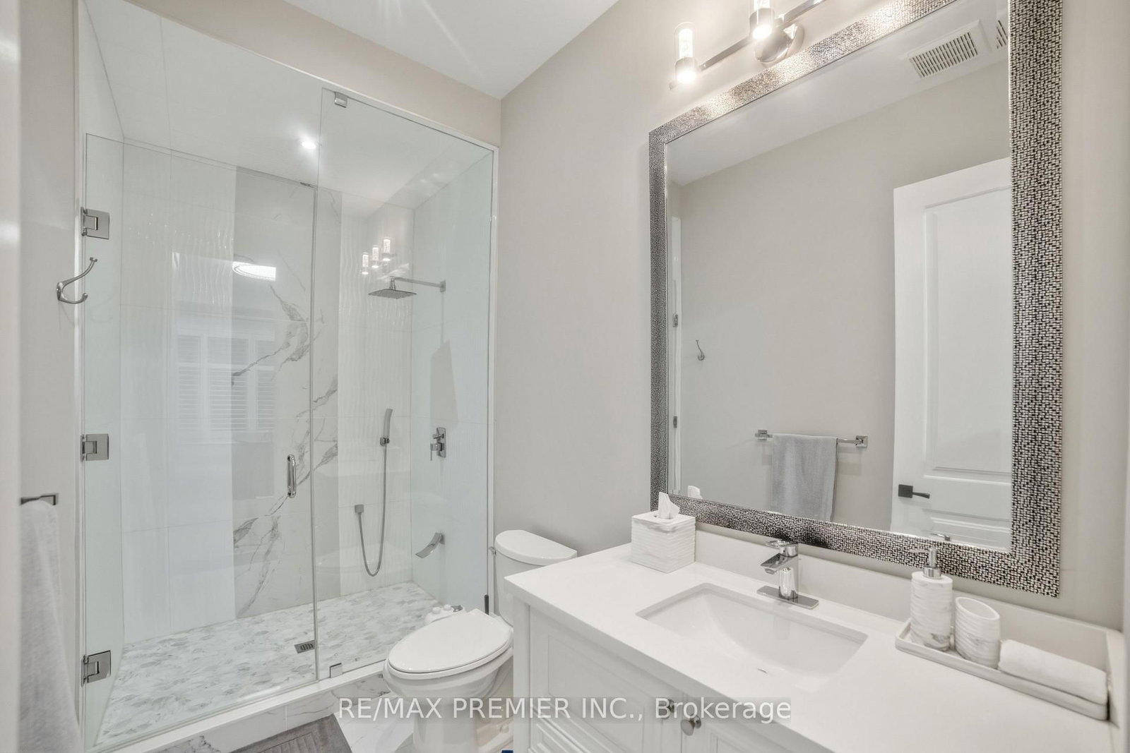 2180 King Vaughan Road • Vaughan, ON photo 17