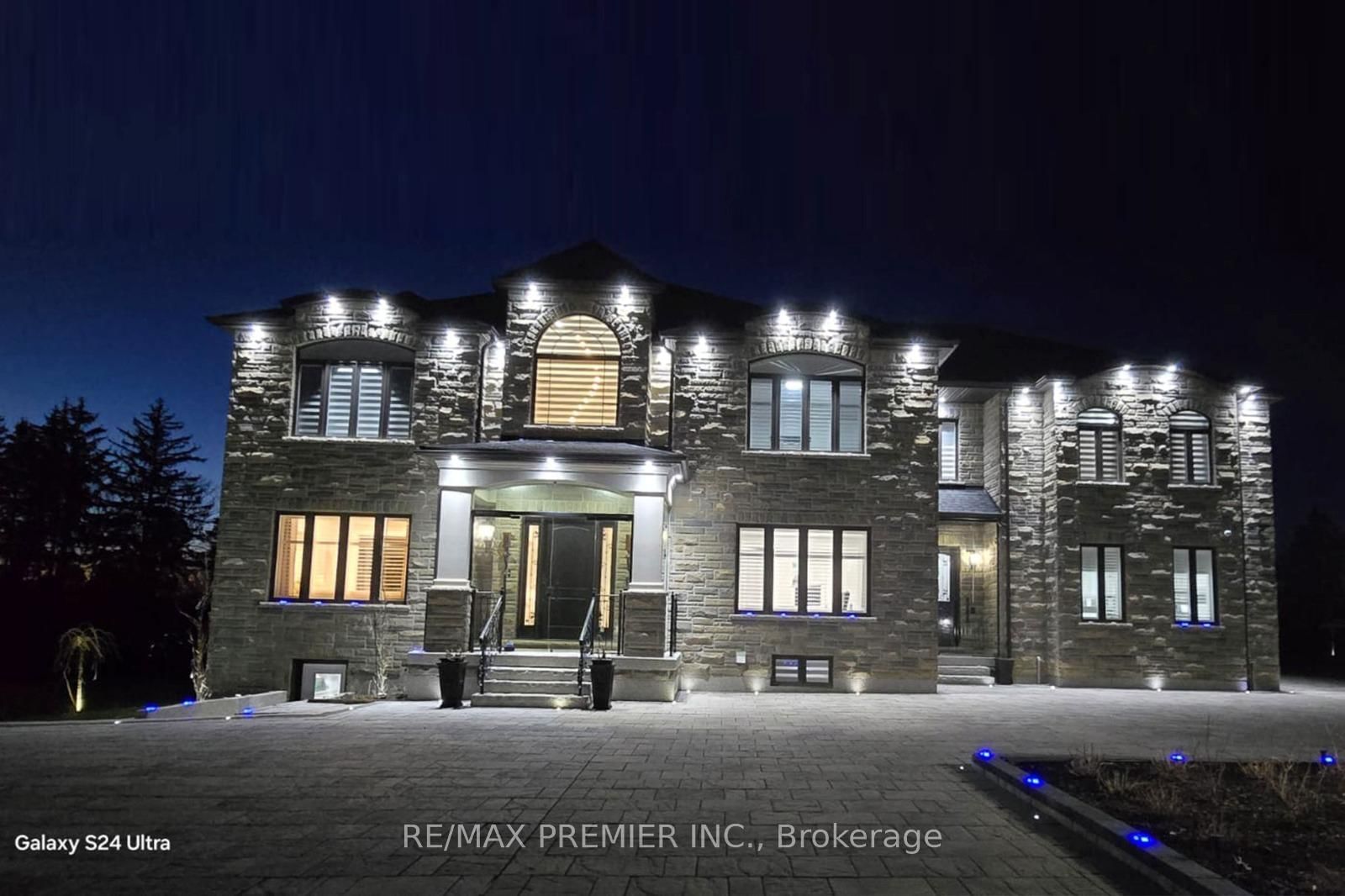 2180 King Vaughan Road • Vaughan, ON photo 3