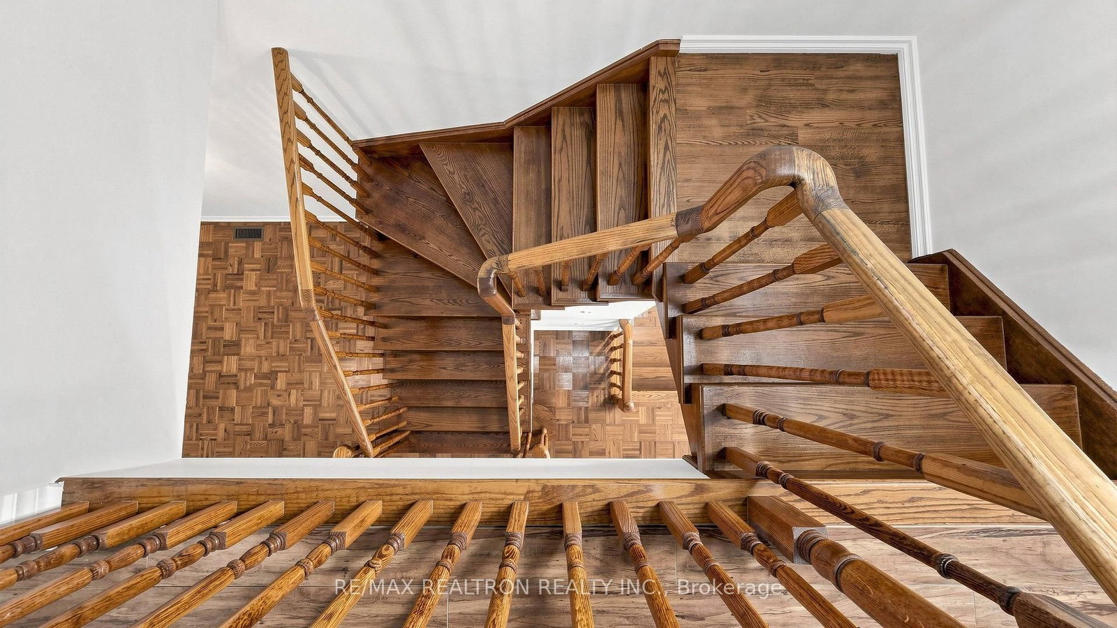 22 Belvia Drive • Vaughan, ON photo 27