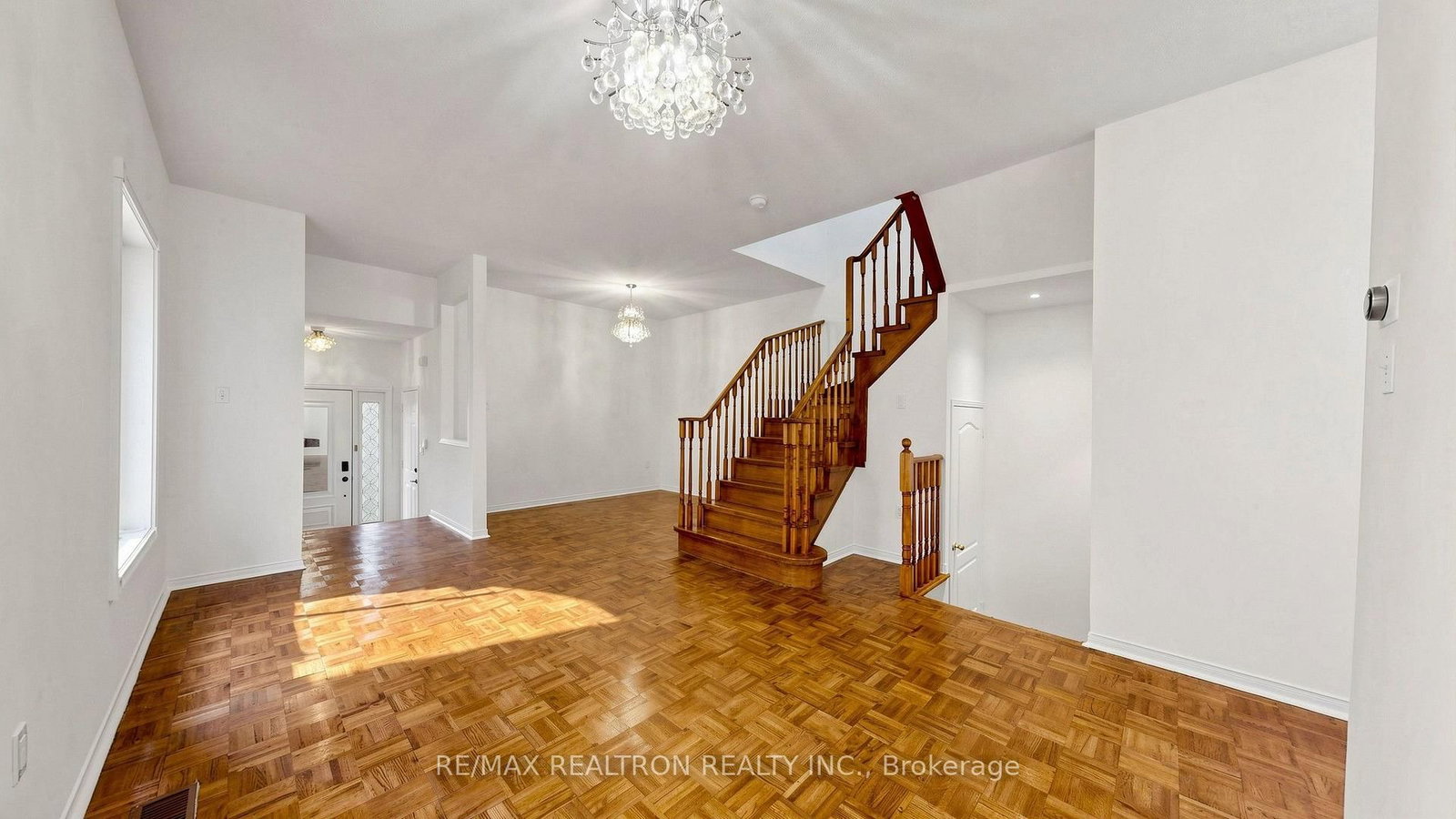 22 Belvia Drive • Vaughan, ON photo 6