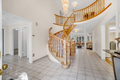 45 Aitken Circle • Markham, ON photo 3