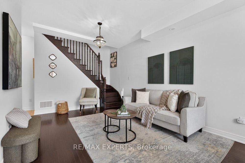 125 Kayla Crescent • #19 • Vaughan, ON photo 3