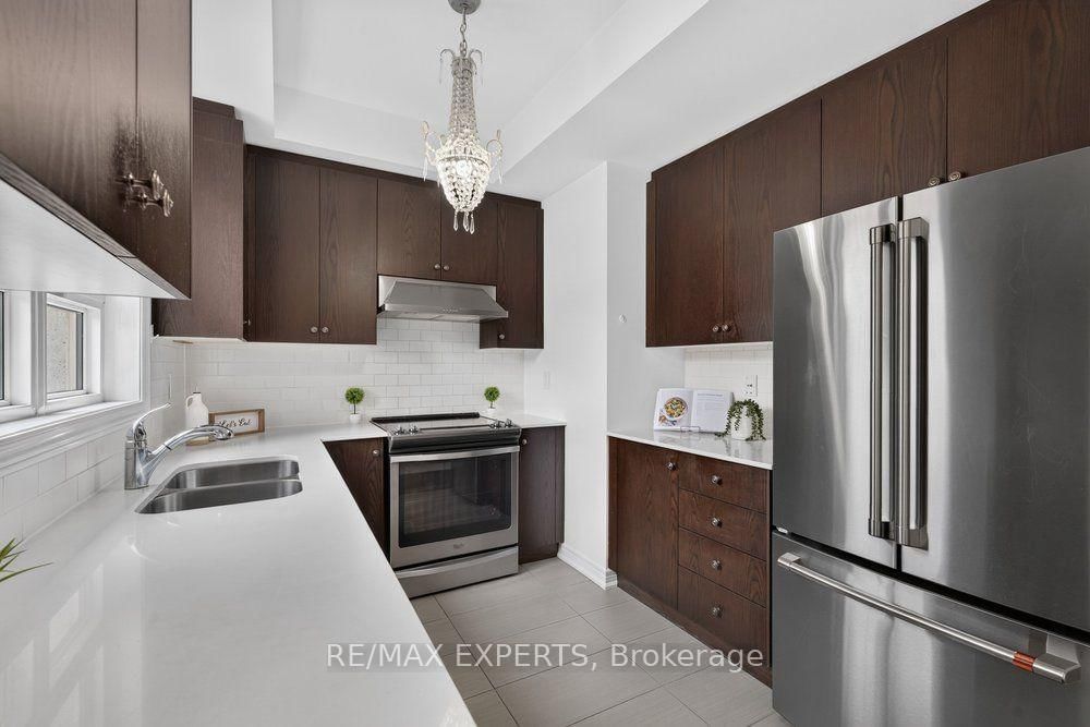 125 Kayla Crescent • #19 • Vaughan, ON photo 5