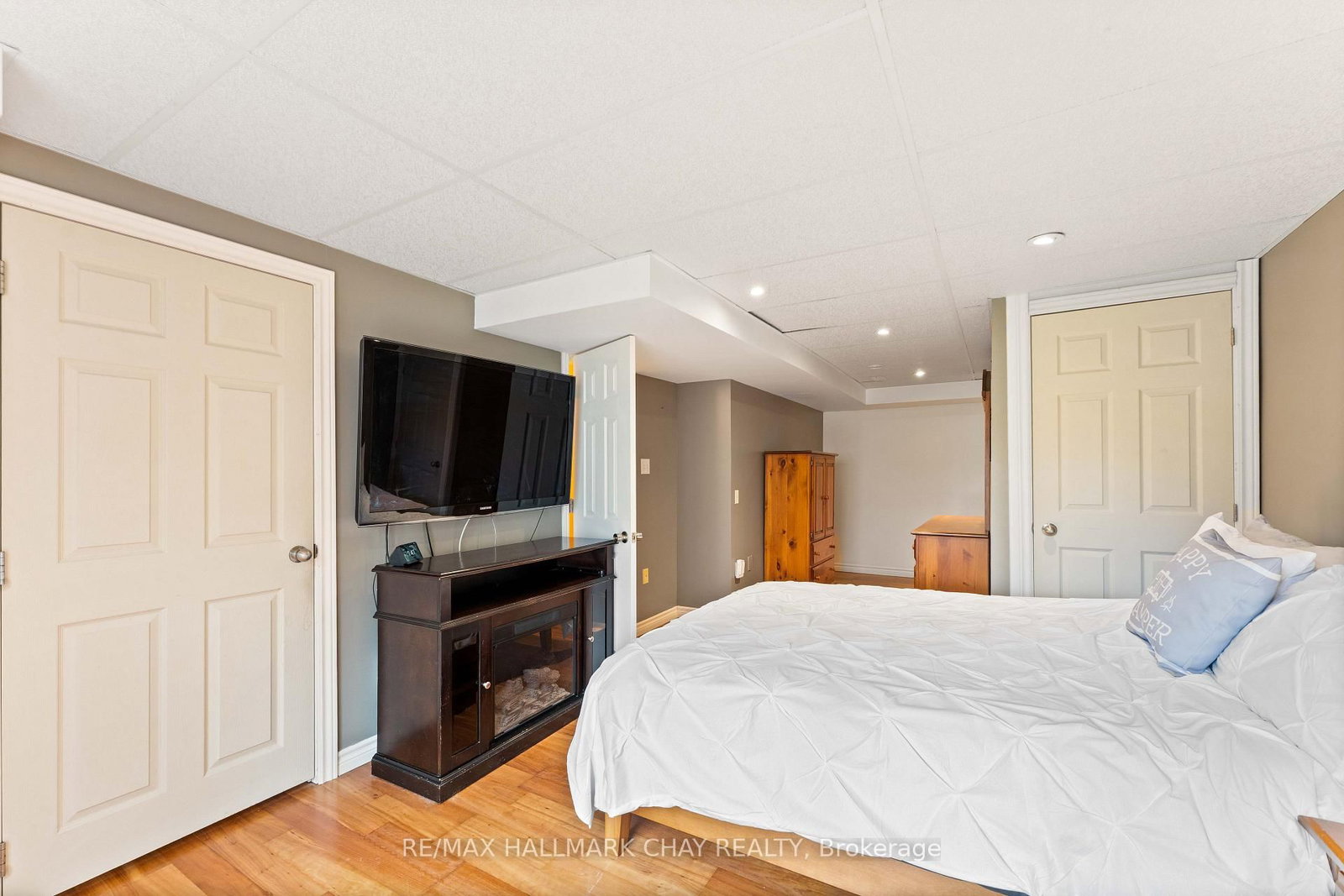 2035 Swan Street • Innisfil, ON photo 21