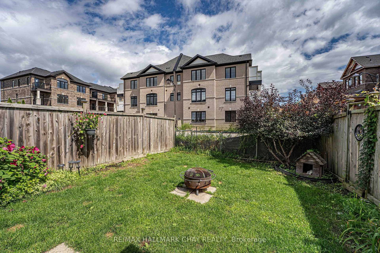 2035 Swan Street • Innisfil, ON photo 6