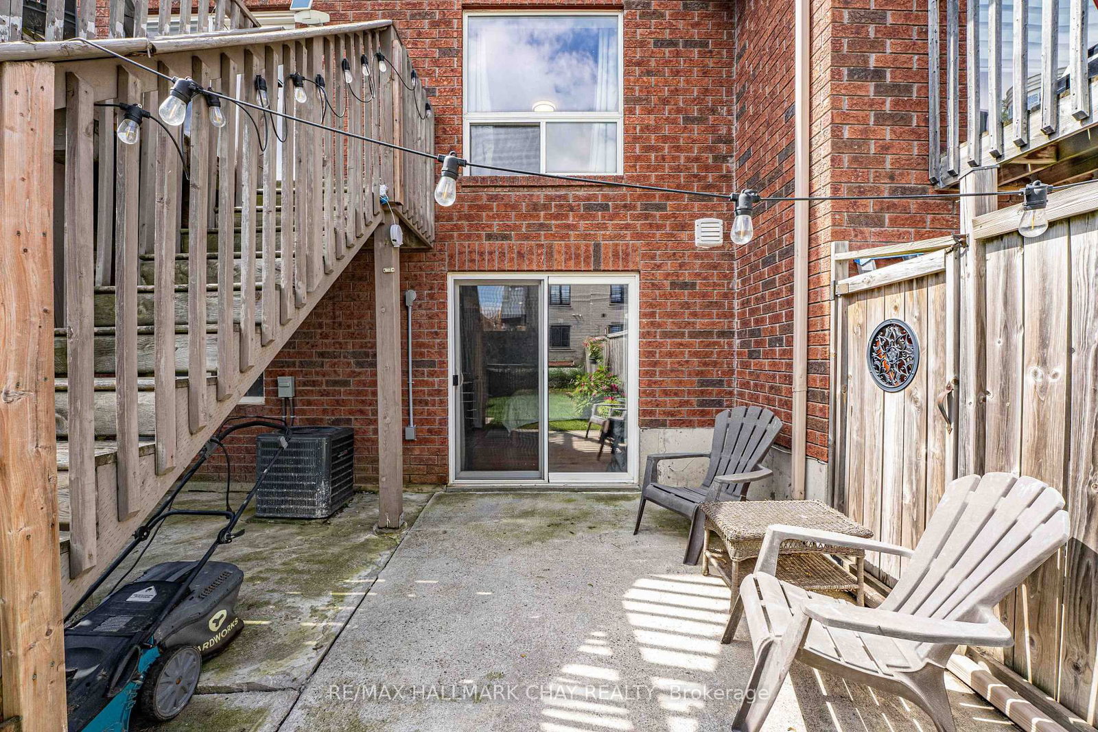 2035 Swan Street • Innisfil, ON photo 8