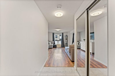 2035 Swan Street • Innisfil, ON photo 9